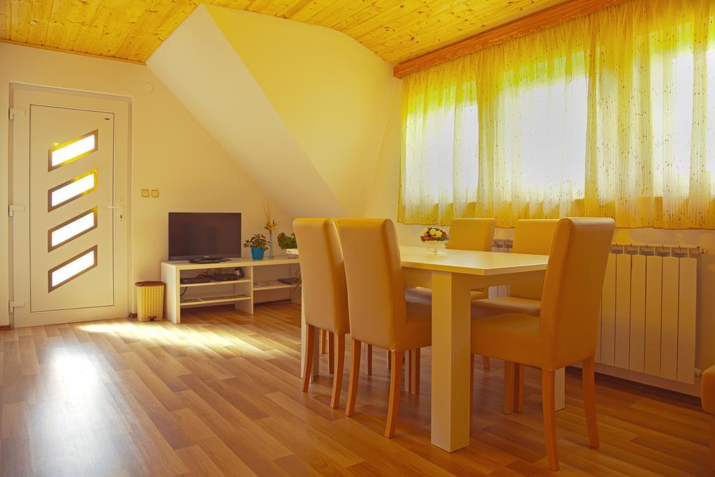 Apartment Ivan Smoljanac Rum bild